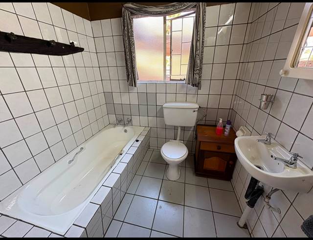 3 BEDROOM HOUSE FOR SALE IN ARCON PARK